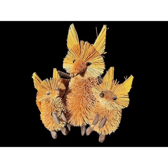 VTG CARIBOU COFFEE CROSS FOX FAMILY ORNAMENT FIGURINE 6.5”x5” RARE - Picture 9 of 9